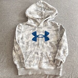 Under Armour Gray Camo Hoodie with Blue Logo - 4T